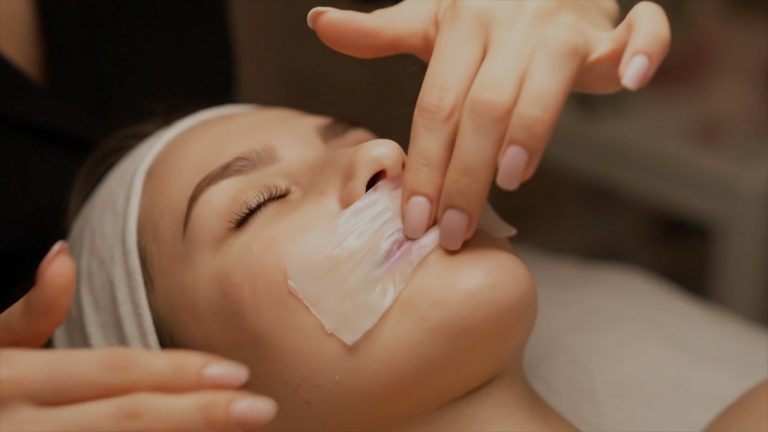 Facial waxing Dubai Elaris